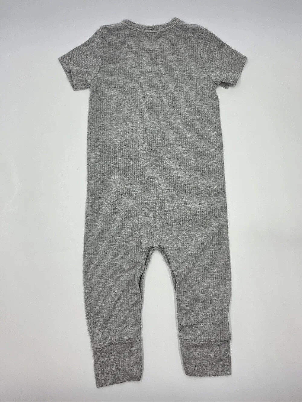 kate quinn gray ribbed romper size 12-18 months